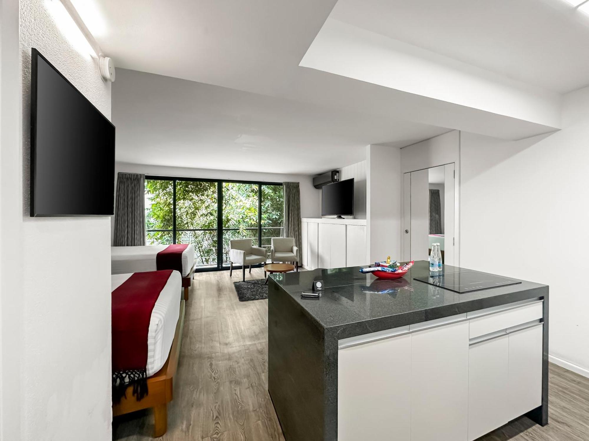 Hotel Armonik By Casanevo 3*